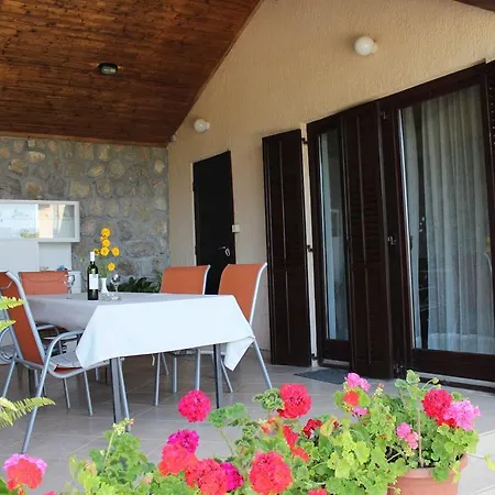 Basan Apartment *